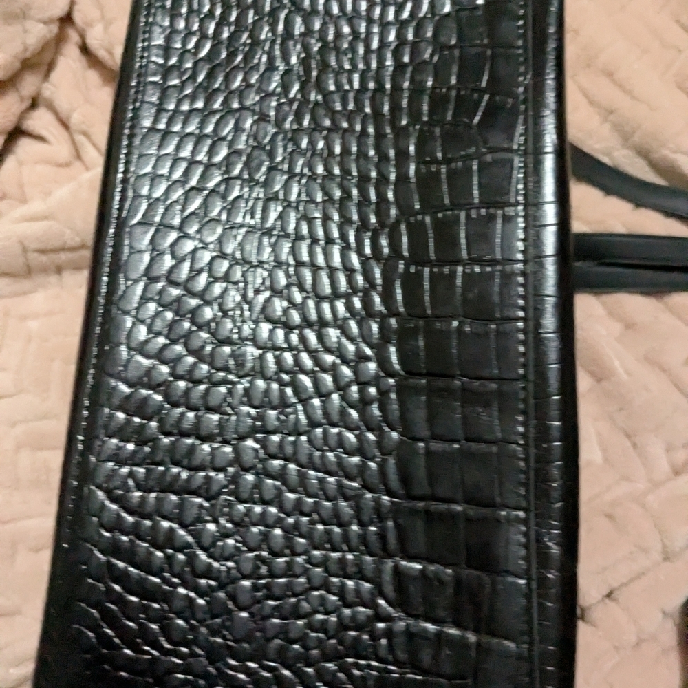 Lauren Ralph Lauren Black Croc-Embossed Shoulder Bag - Picture 10 of 11